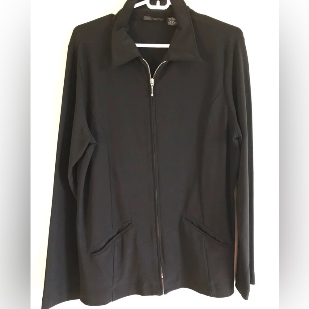 EUC Womens Black Slimming Jacket Coat Zipper Front Slim Size Large